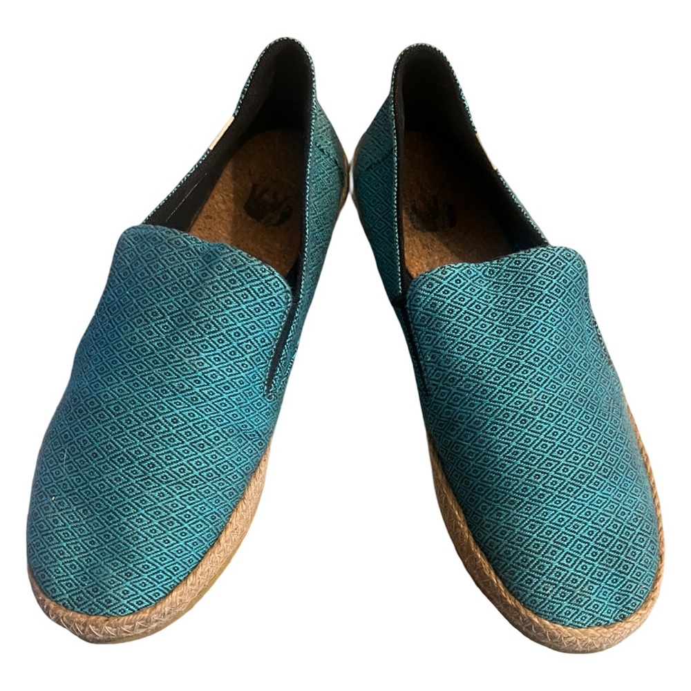 Patara Geometric Teal Slip-On Shoes